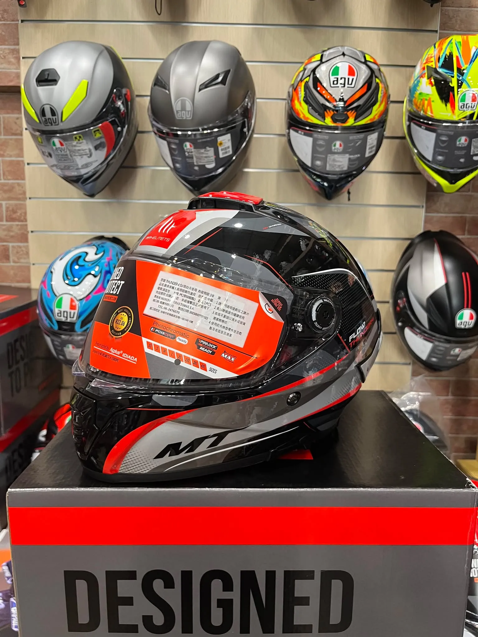 西班牙 MT THUNDER 4 SV 雷神4 黑灰紅洪流 全罩 安全帽 進口帽 亞版 公司貨