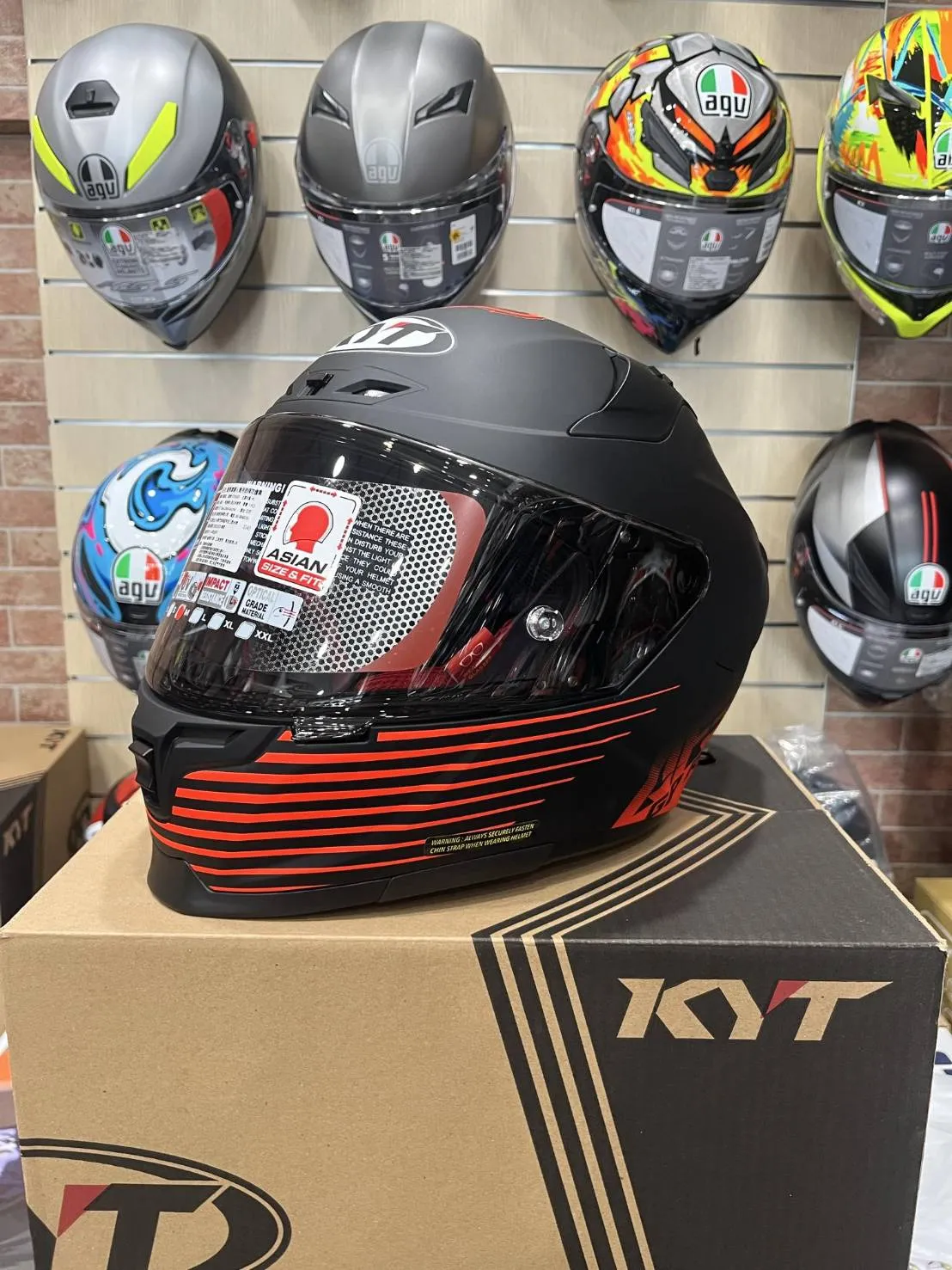 KYT STRIKER AF37 LIVERY 消黑紅 全罩式安全帽 大壓尾