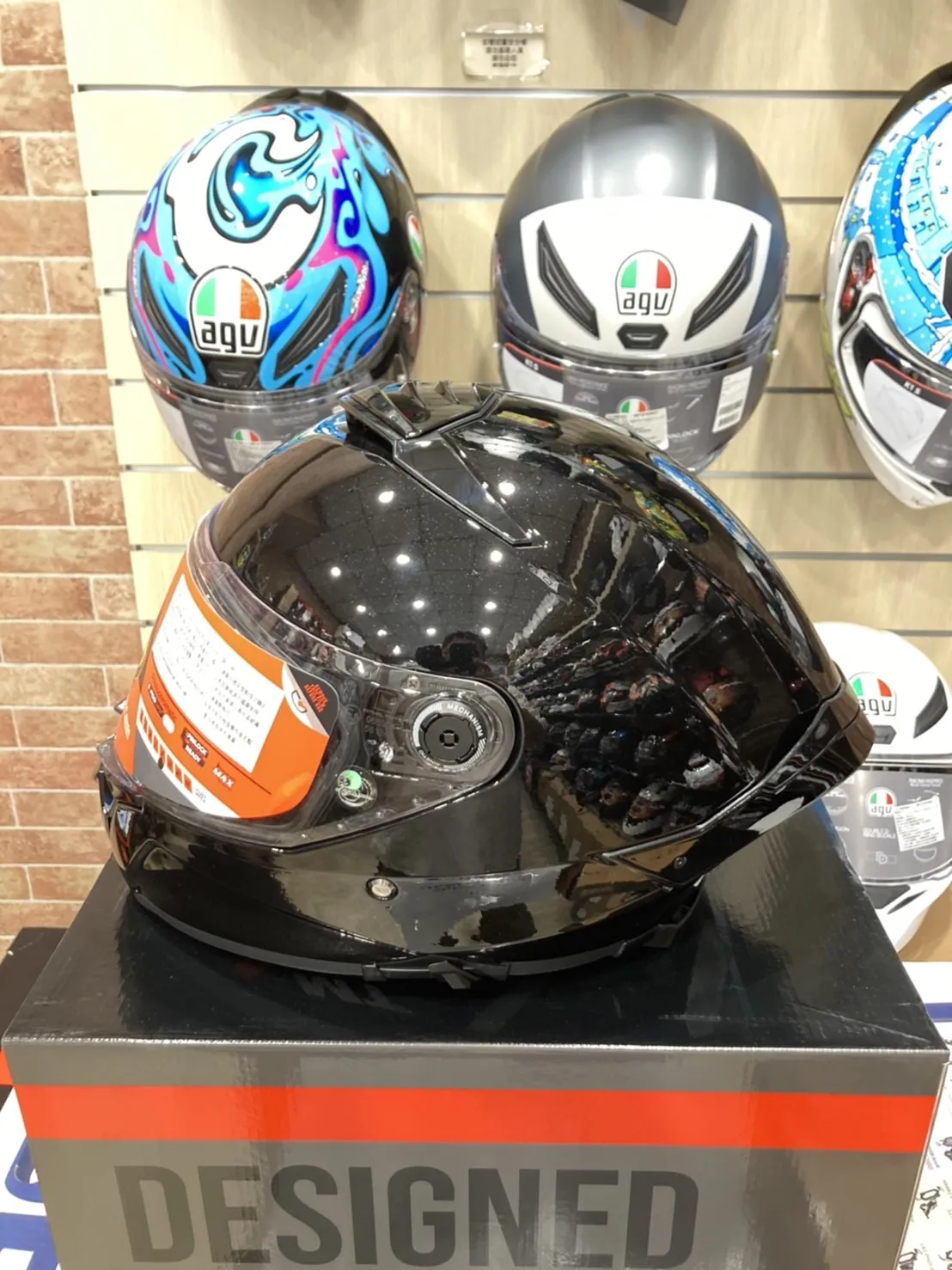 西班牙 MT THUNDER 4 SV 雷神4 閃光黑 素色亮黑 全罩 進口帽 亞版 公司貨 送多層膜電鍍片