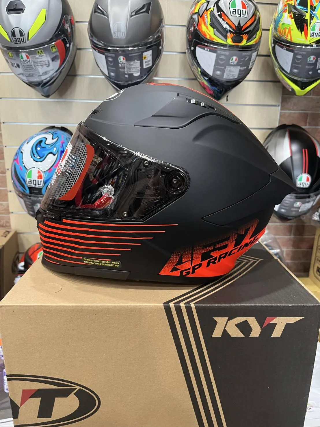 KYT STRIKER AF37 LIVERY 消黑紅 全罩式安全帽 大壓尾