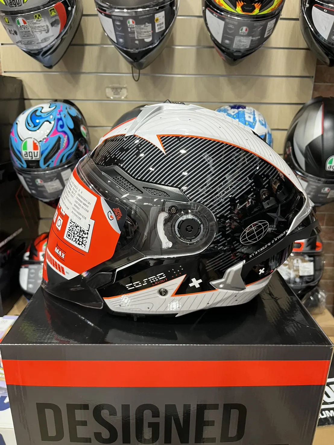 西班牙 MT COSMO SV 星際 黑白箭頭 3/4半罩 安全帽 快拆式鏡片 內墨鏡 鴨尾 亞版公司貨