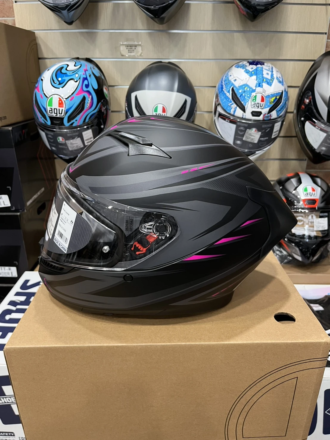 AGV K3 SYTH BLACK/PINK 消光黑粉 內墨片 全罩安全帽 亞洲版 公司貨 附鴨尾