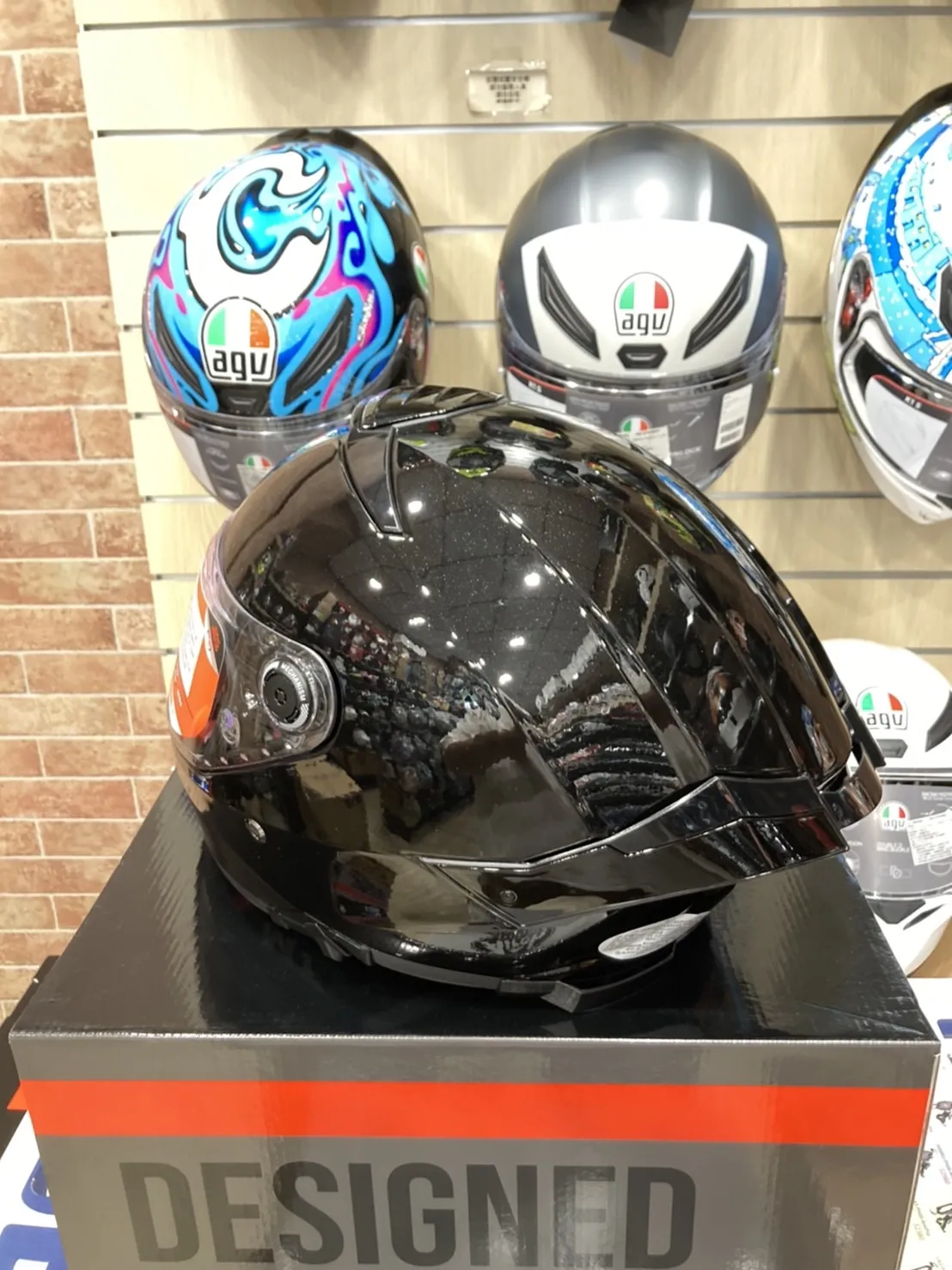 西班牙 MT THUNDER 4 SV 雷神4 閃光黑 素色亮黑 全罩 進口帽 亞版 公司貨 送多層膜電鍍片