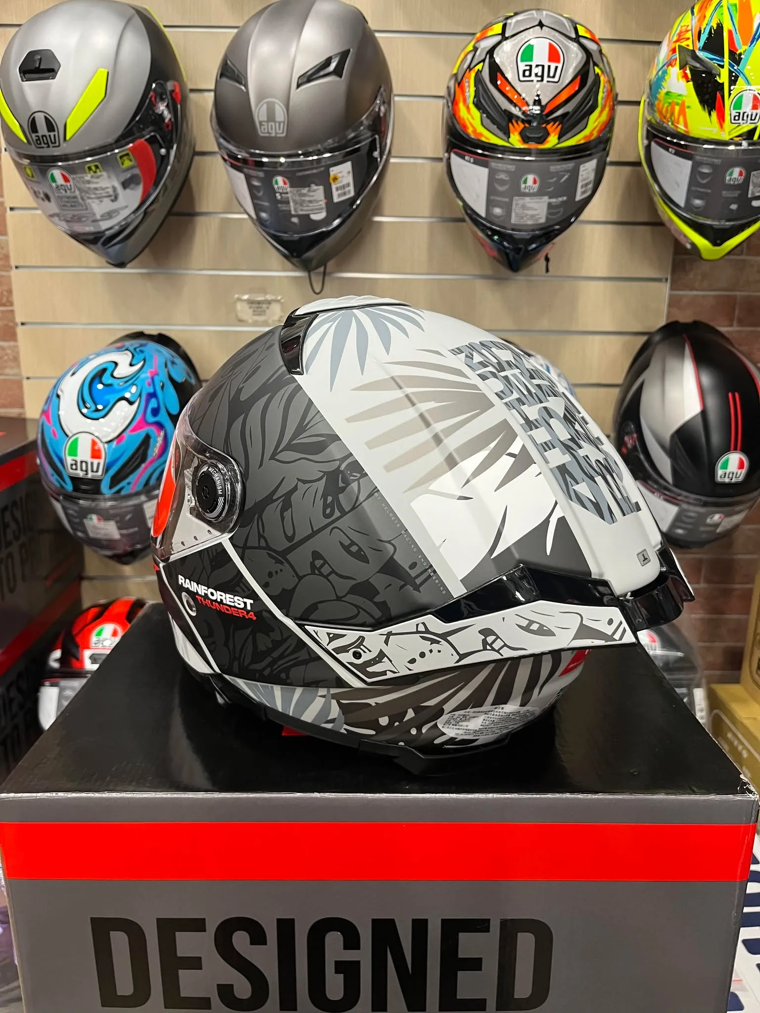 西班牙 MT THUNDER 4 SV 雷神4 啞黑灰白雨林 全罩 安全帽 進口帽 亞版 公司貨