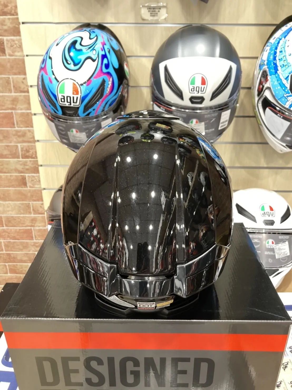 西班牙 MT THUNDER 4 SV 雷神4 閃光黑 素色亮黑 全罩 進口帽 亞版 公司貨 送多層膜電鍍片