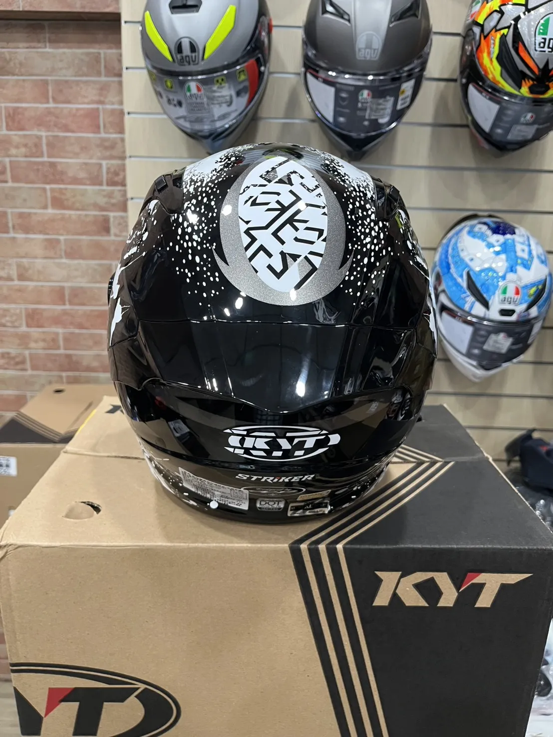 KYT STRIKER #N白 全罩式安全帽 大壓尾