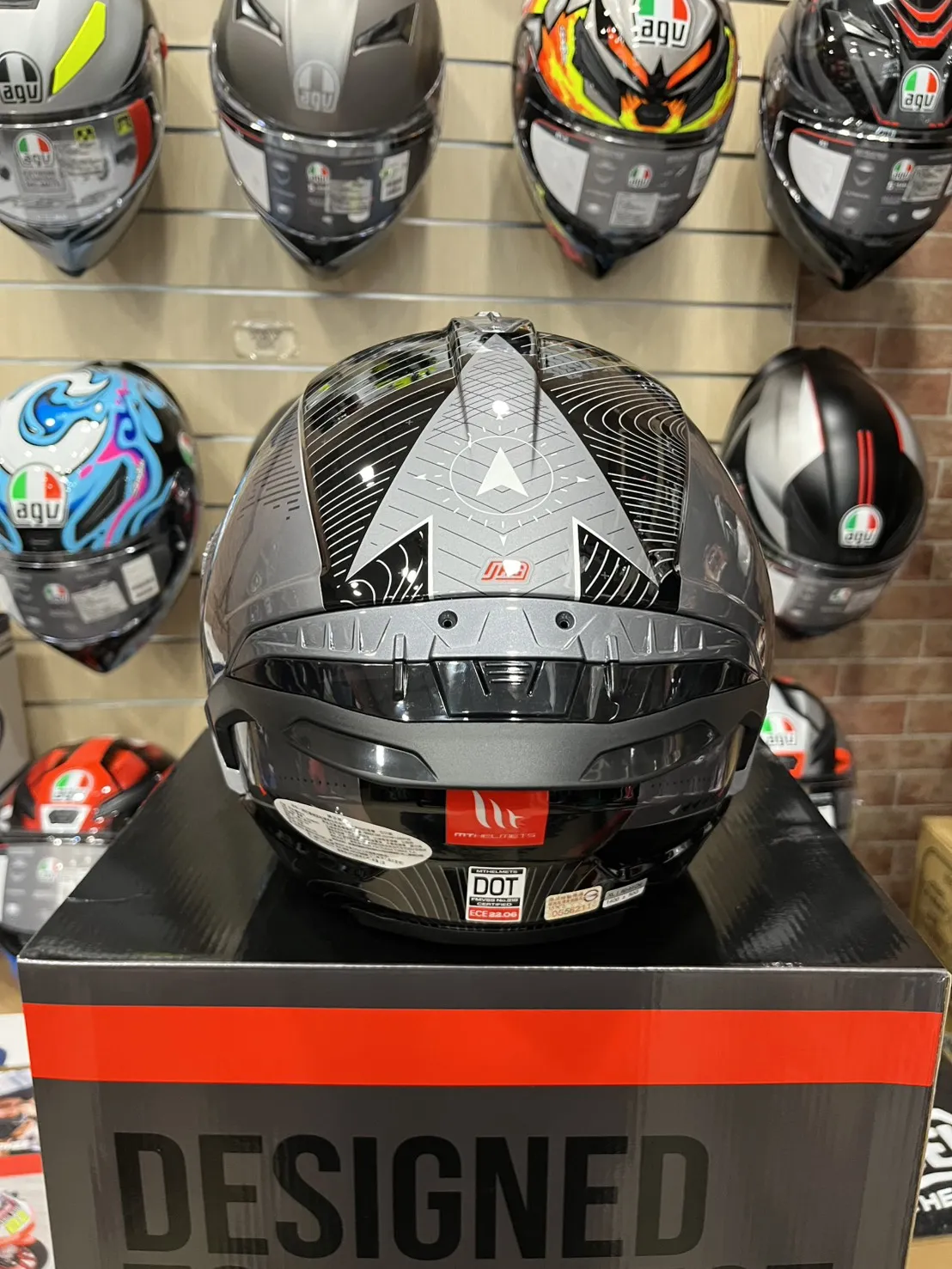 西班牙 MT COSMO SV 星際 黑灰箭頭 3/4半罩 安全帽 快拆式鏡片 內墨鏡 鴨尾 亞版公司貨