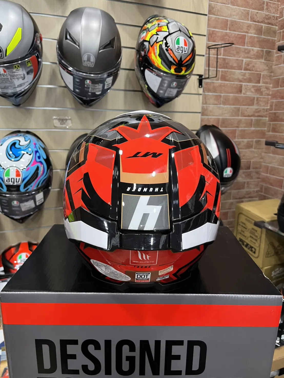 西班牙 MT THUNDER 4 SV 雷神4 紅金王冠 全罩 安全帽 進口帽 亞版 公司貨