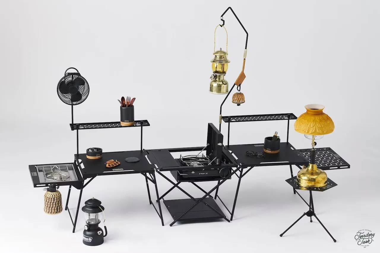 地域仕事/Territory Task 渡鴉邊桌 RAVEN SIDE TABLE