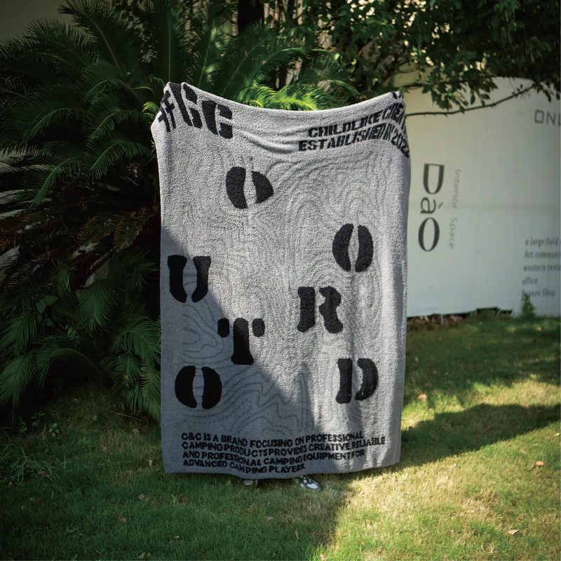 C&C Airlab RETRO BLANKET 復古趣味絨毯