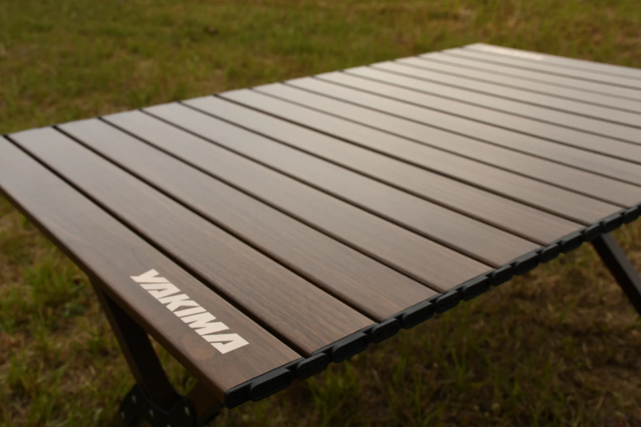 鋁合金腳蛋捲櫸木桌_胡桃木色