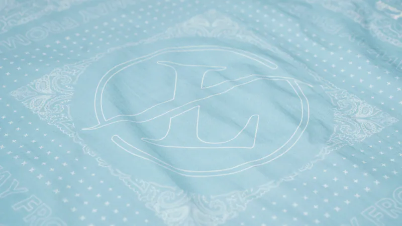 LADIT|Bandana Blue|Paisley 變形蟲圖騰品牌設計方巾|天藍色