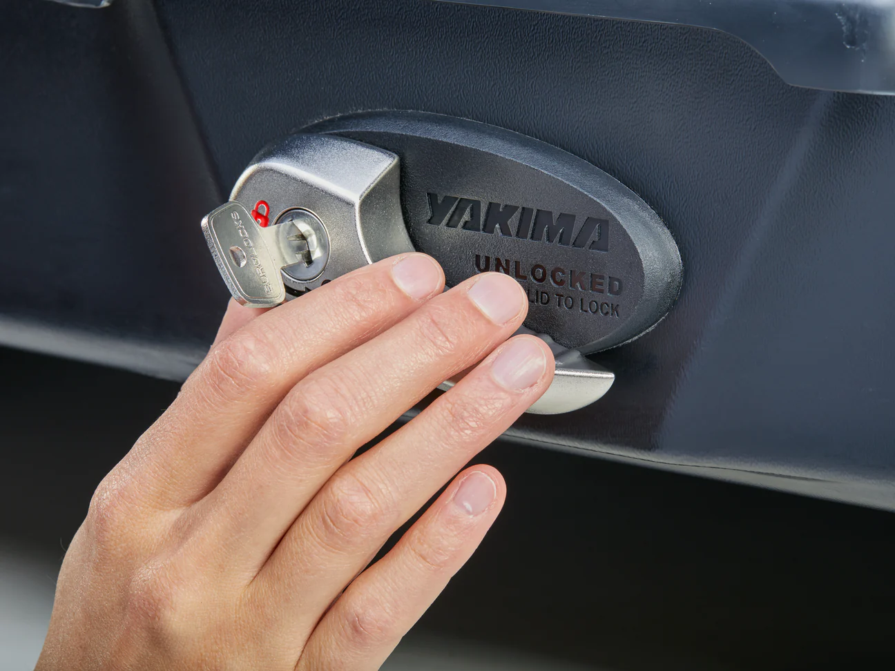 GrandTour 16 車頂箱_亮面