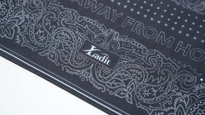 LADIT|Bandana Black|Paisley 變形蟲圖騰品牌設計方巾|沉穩黑