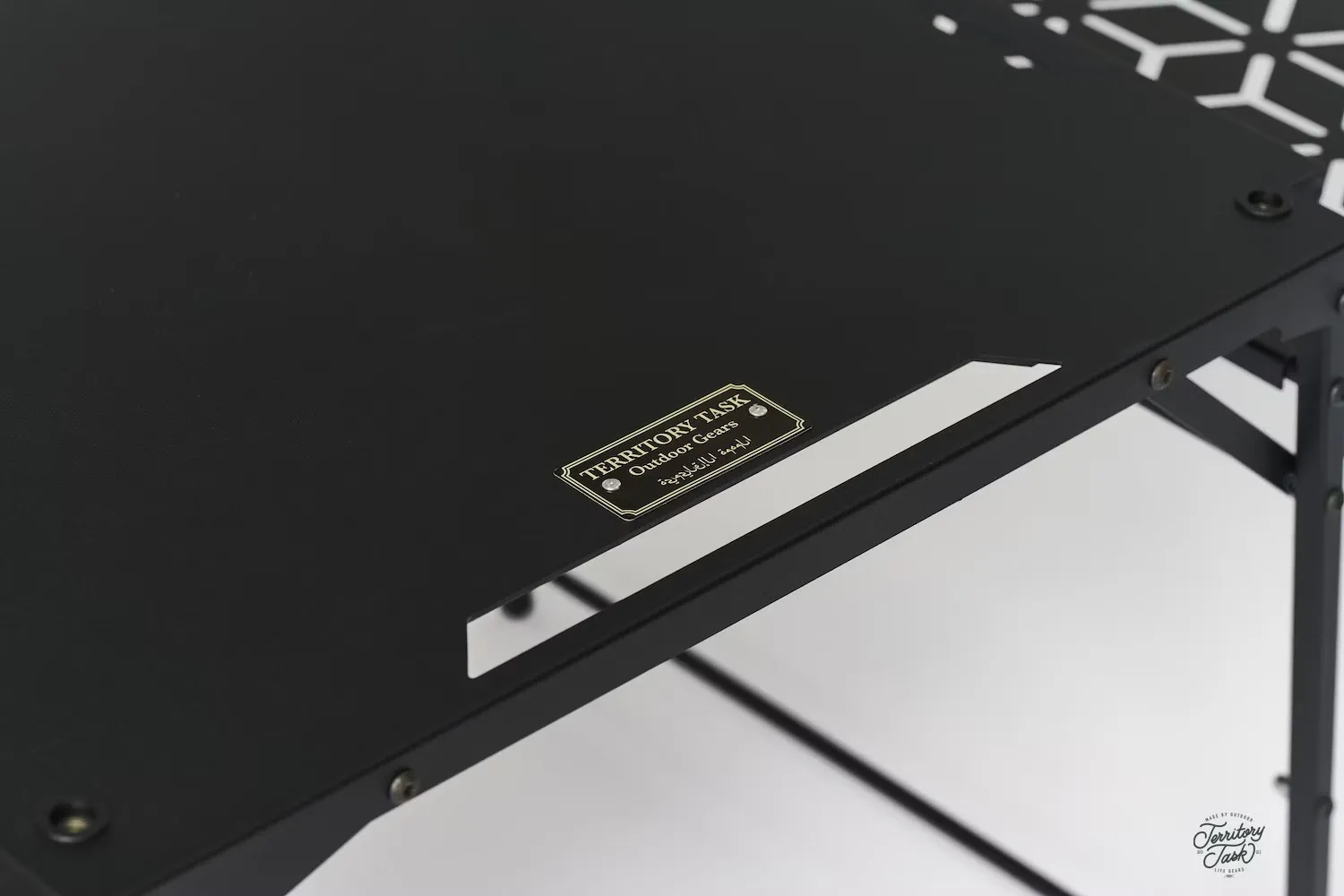 地域仕事/Territory Task 渡鴉邊桌 RAVEN SIDE TABLE