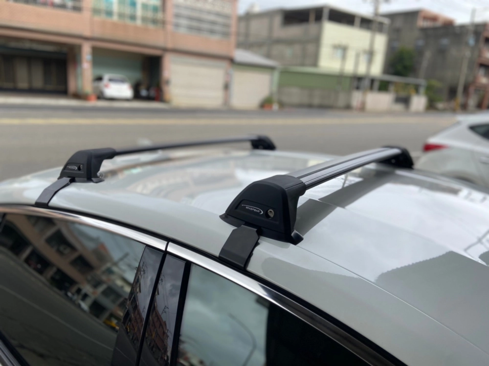 FORD FOCUS 4門  安裝 YAKIMA包覆式橫桿