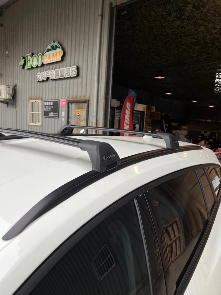 FORD FOCUS ACTIVE 安裝 YAKIMA包覆式橫桿
