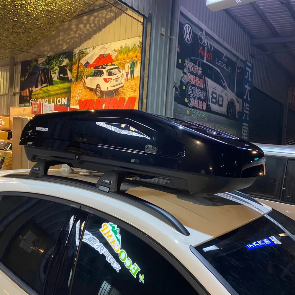 FORD FOCUS 安裝 YAKIMA包覆式橫桿 + YAKIMA Easy Trip 400 車頂箱