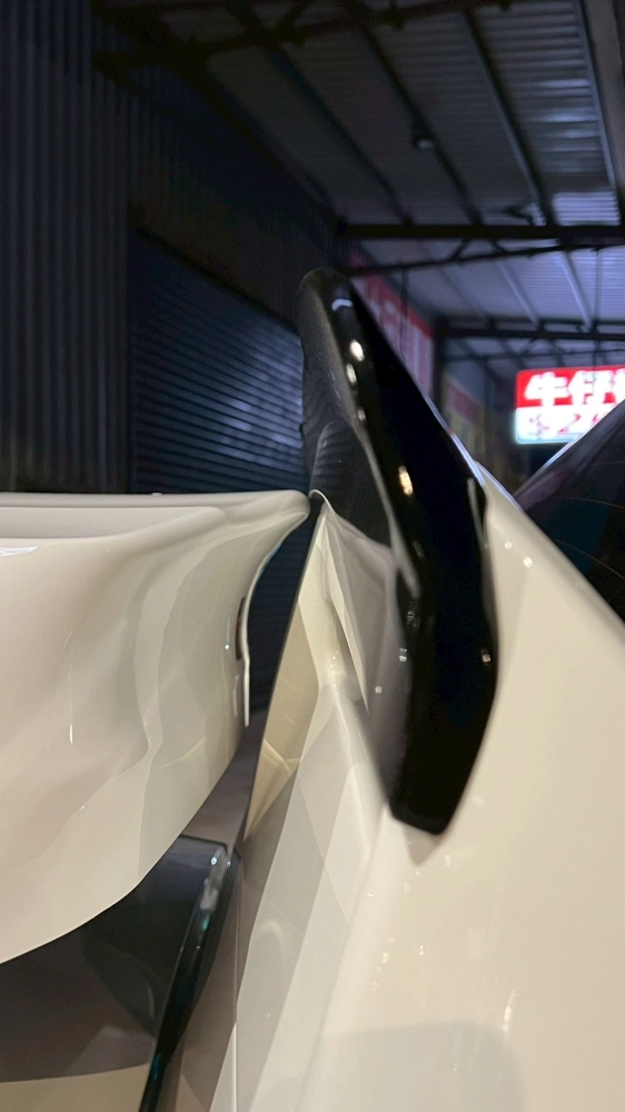 FORD FOCUS 安裝 YAKIMA包覆式橫桿 + Inno Wedge 660 車頂箱