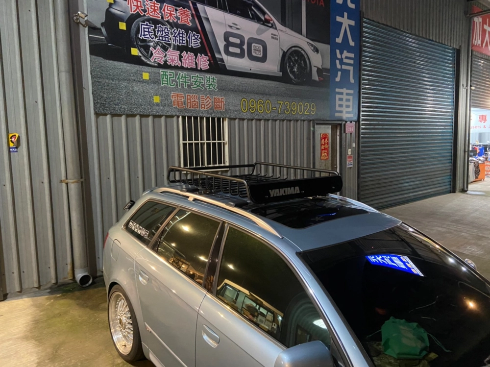 AUDI A3  YAKIMA夾直式橫桿+ YAKIMA戰士籃