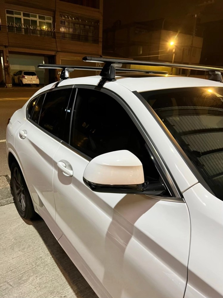 BMW X4 安裝 YAKIMA JetStream (Pair) 低風阻鋁桿