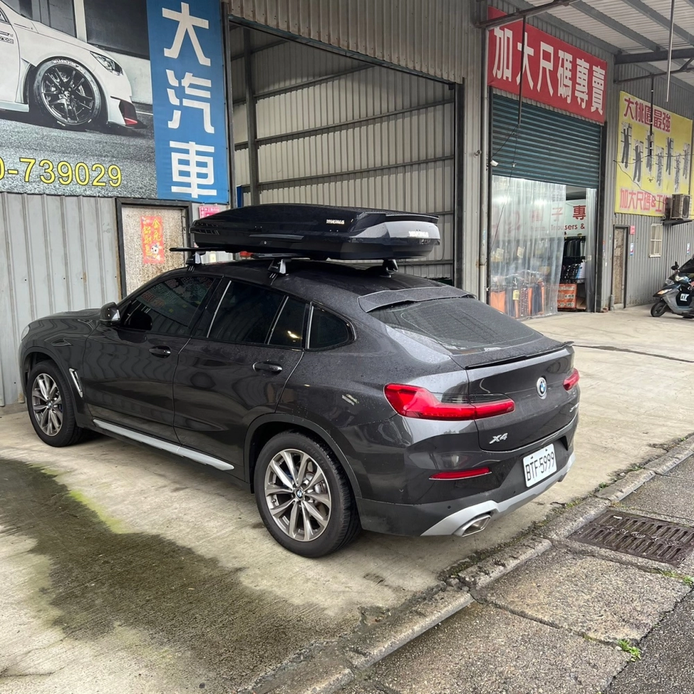 BMW X4 安裝 YAKIMA 機翼型橫桿 + YAKIMA SkyTour 420 車頂箱