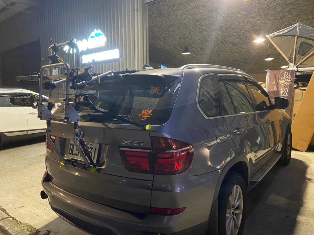 BMW X5 安裝BUZZ RACK平台式單車架
