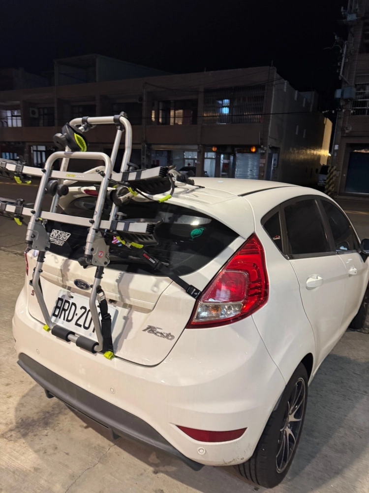 Ford fiesta 安裝 Buzz Rack 自行車架