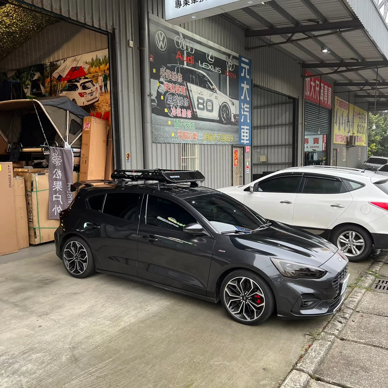 FORD FOCUS 安裝 YAKIMA 包覆式橫桿 + YAKIMA OffGrid 車頂籃