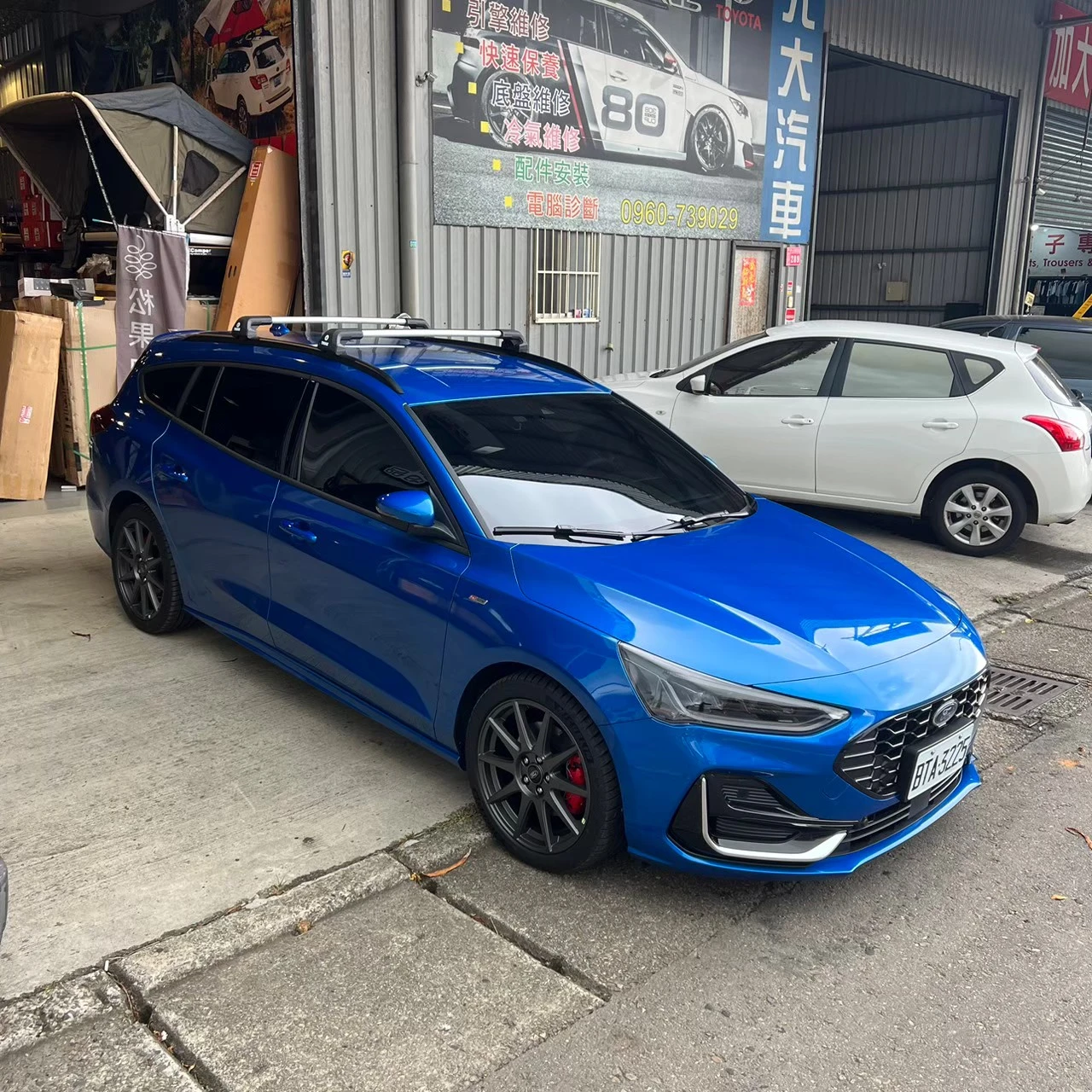 Ford focus wagon 安裝 Thule 包覆式橫桿