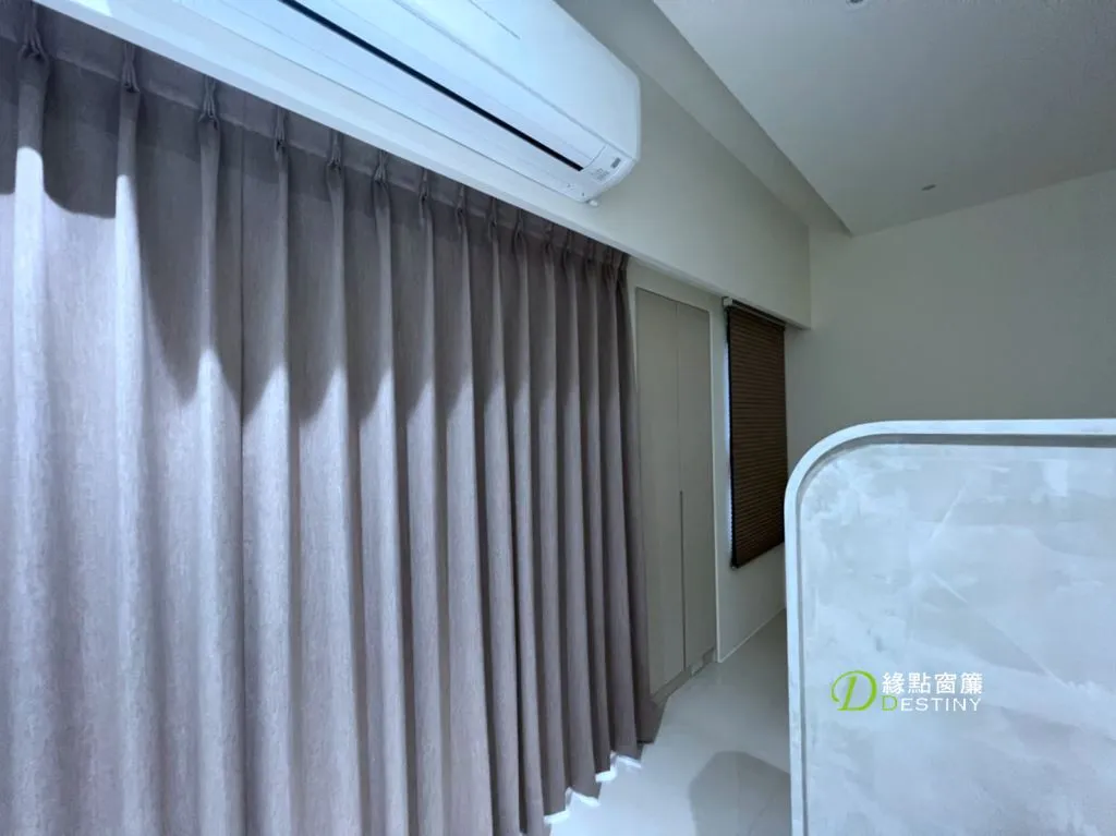 三明治遮光褶景布簾 - 北屯透天