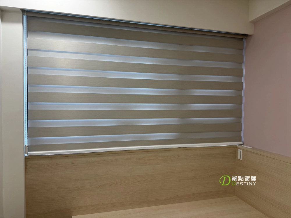 臥室調光簾｜臥室窗簾