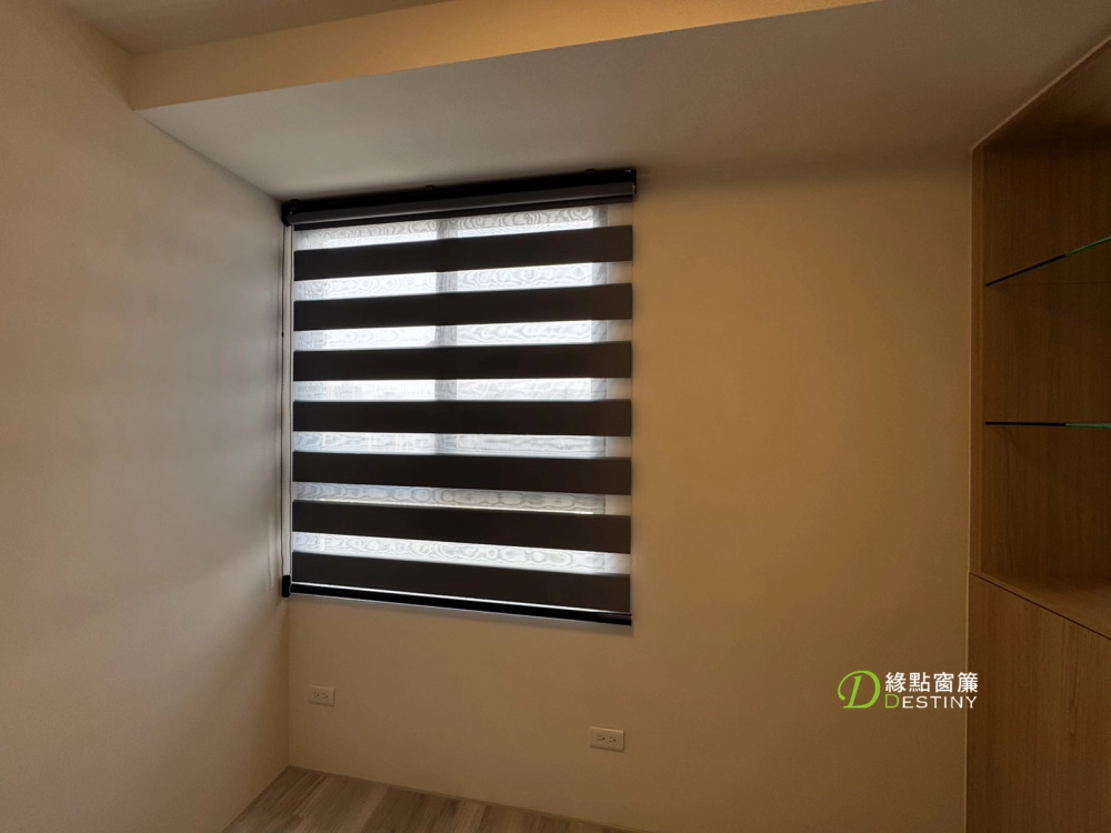 臥室調光簾｜臥室窗簾