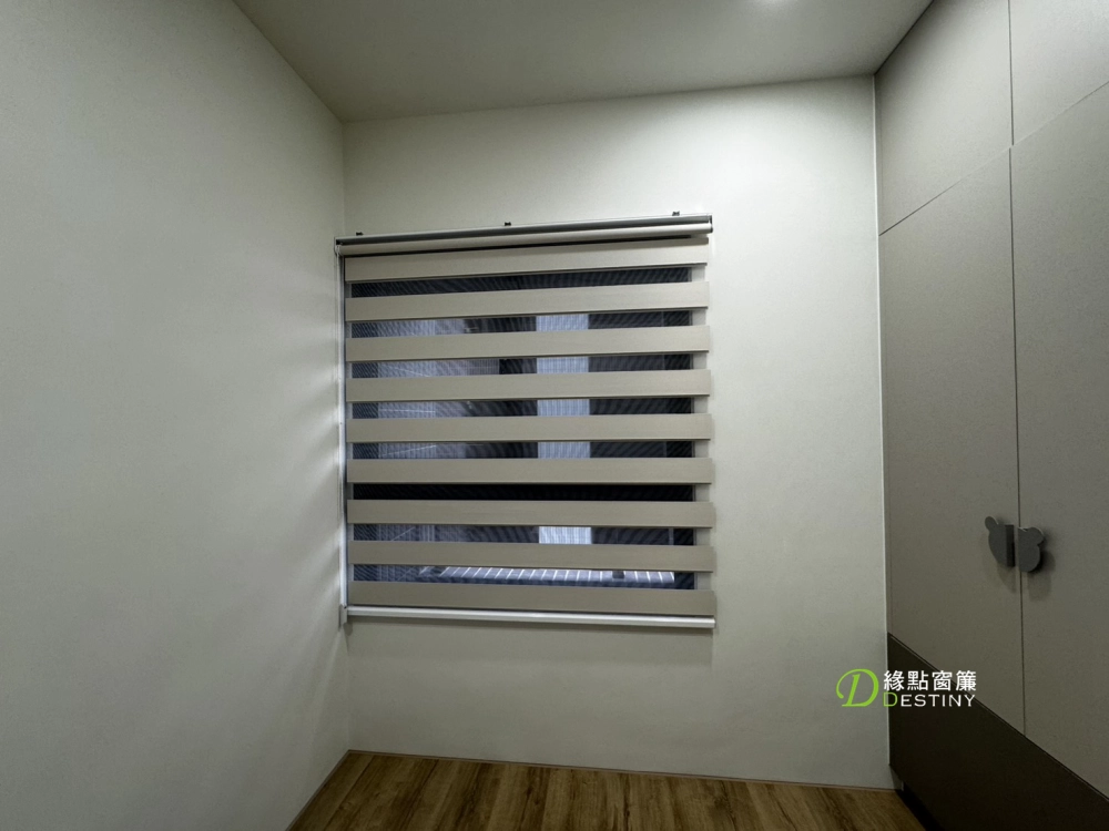 臥室調光簾｜臥室窗簾