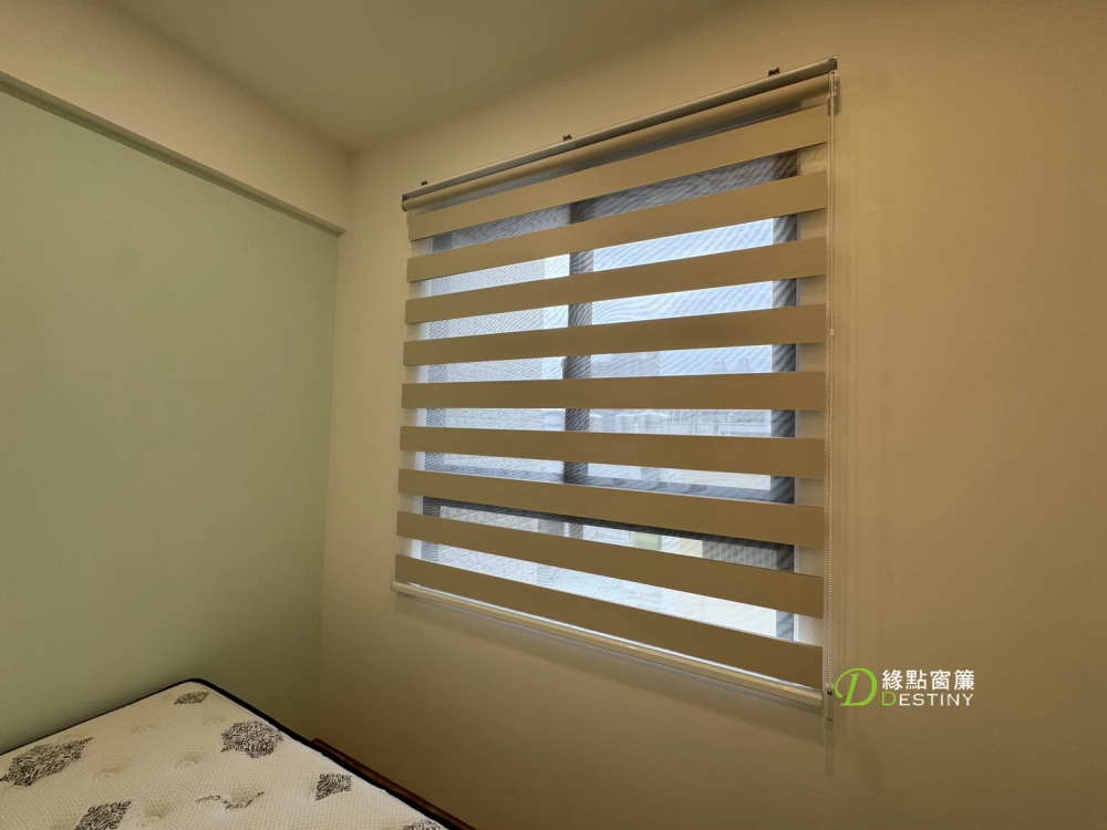 臥室調光簾｜臥室窗簾
