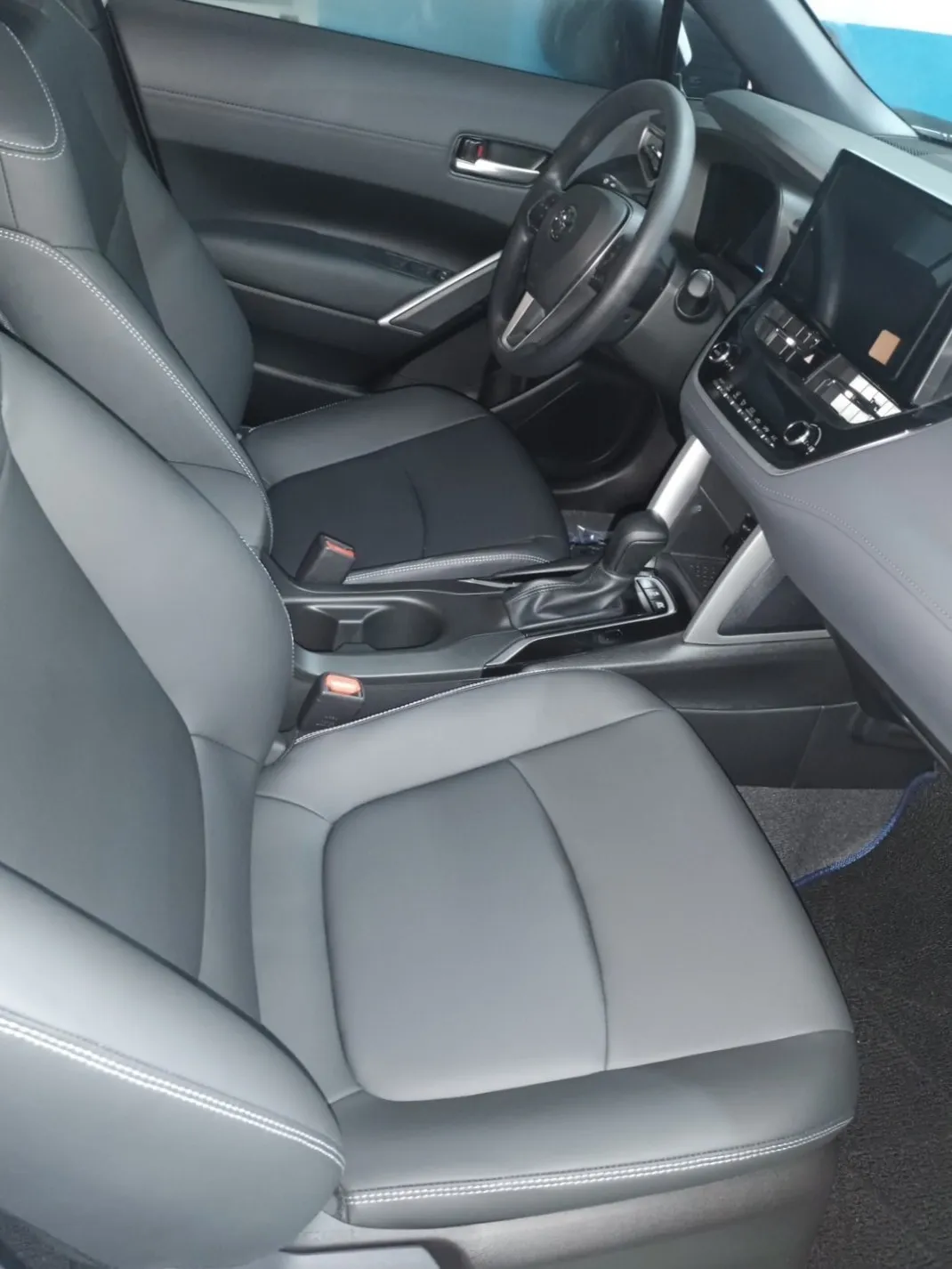 Toyota Corolla Cross(五人座)