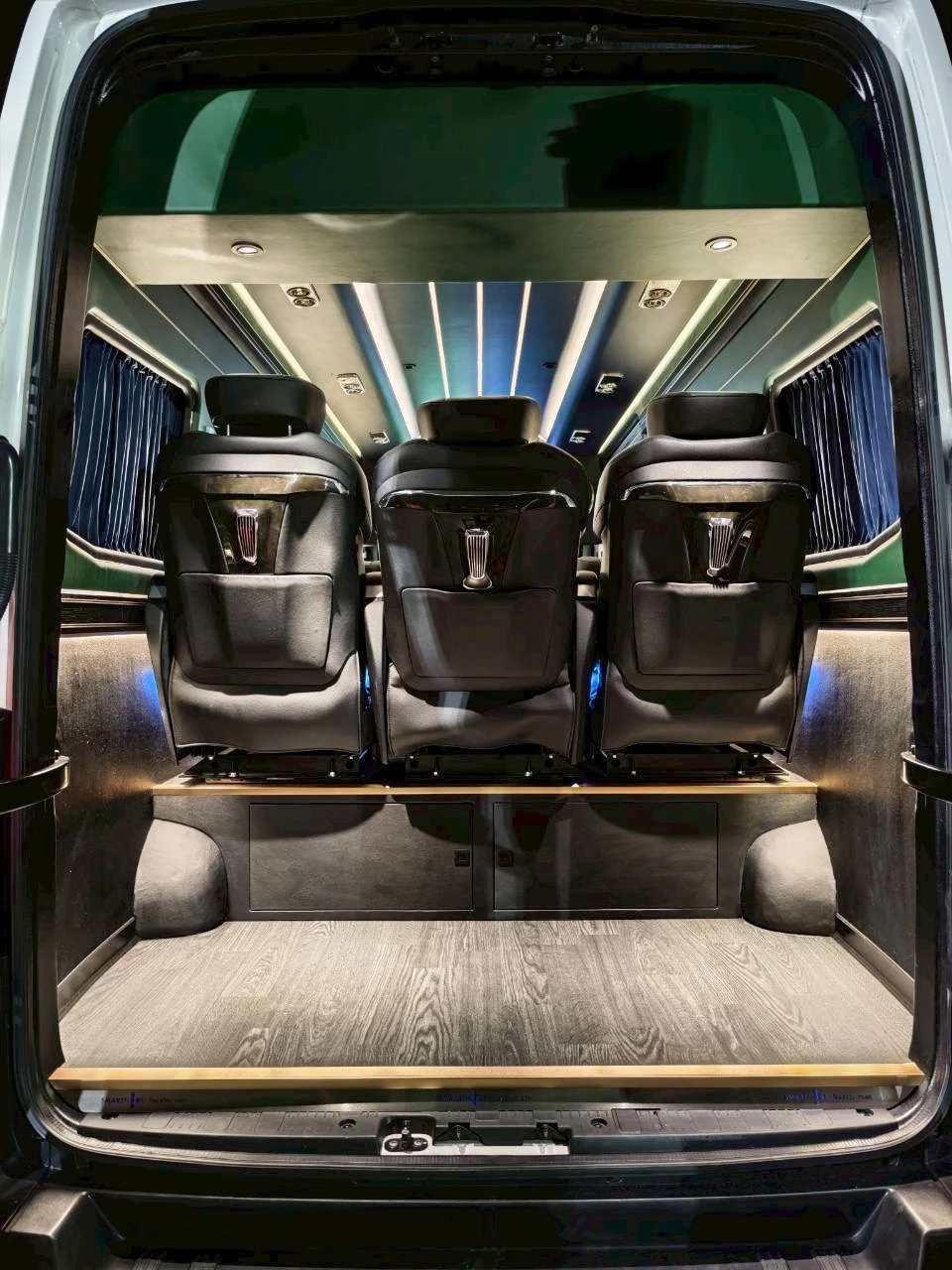 Volkswagen Crafter 保母車