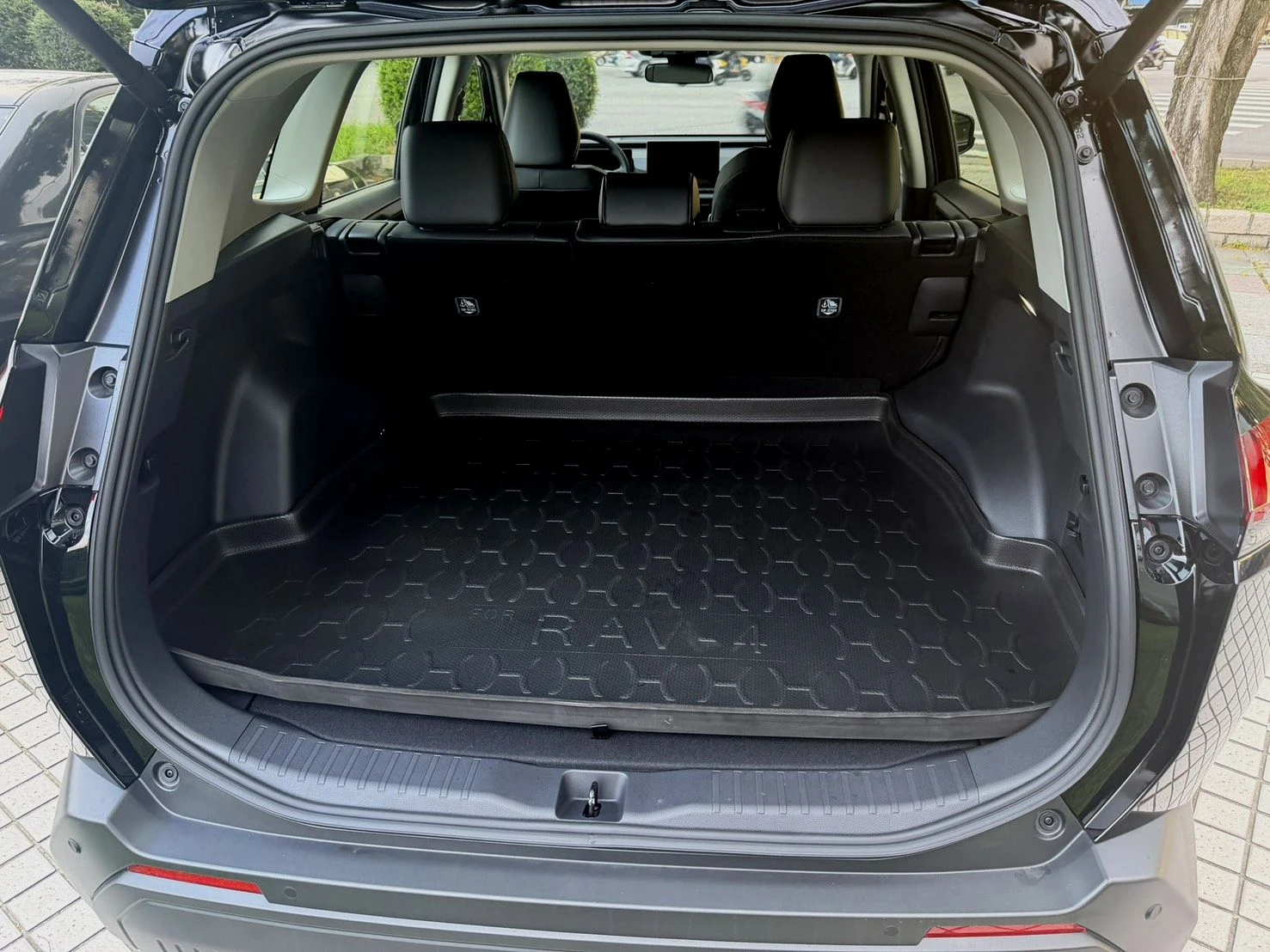 豐田Toyota RAV4（油電）
