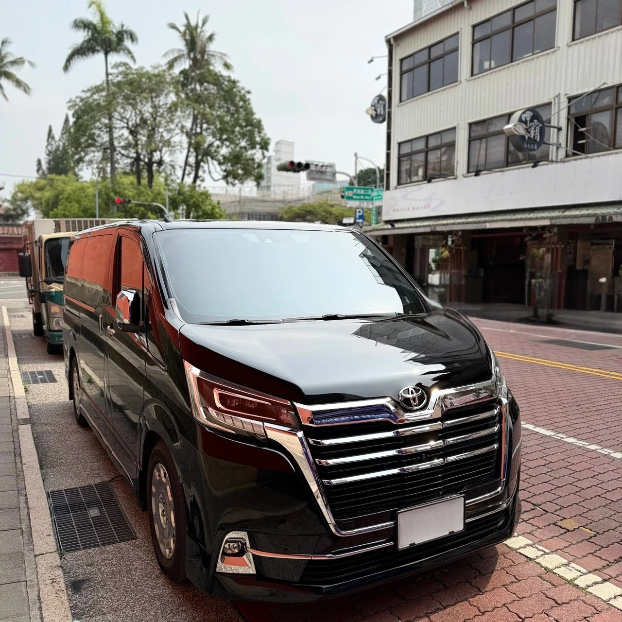 豐田Toyota Granvia（七人版）