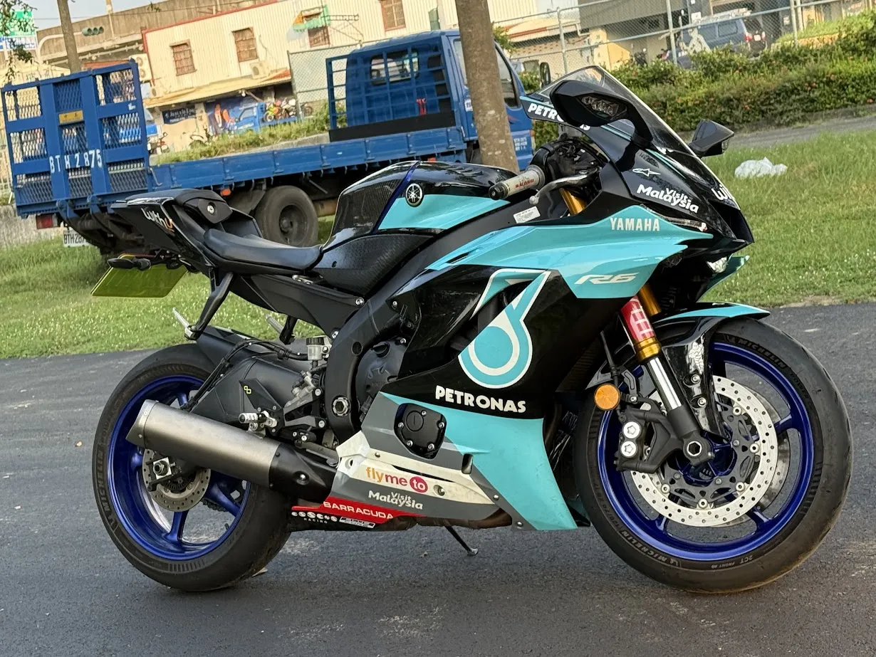 19＂YAMAHA YZF-R6
