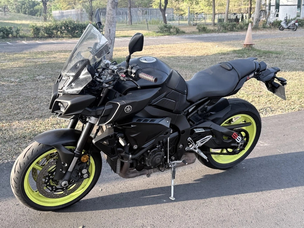 16＂YAMAHA MT-10