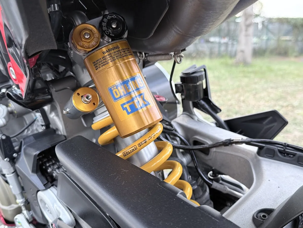 24＂DUCATI HYPERMOTARD 698