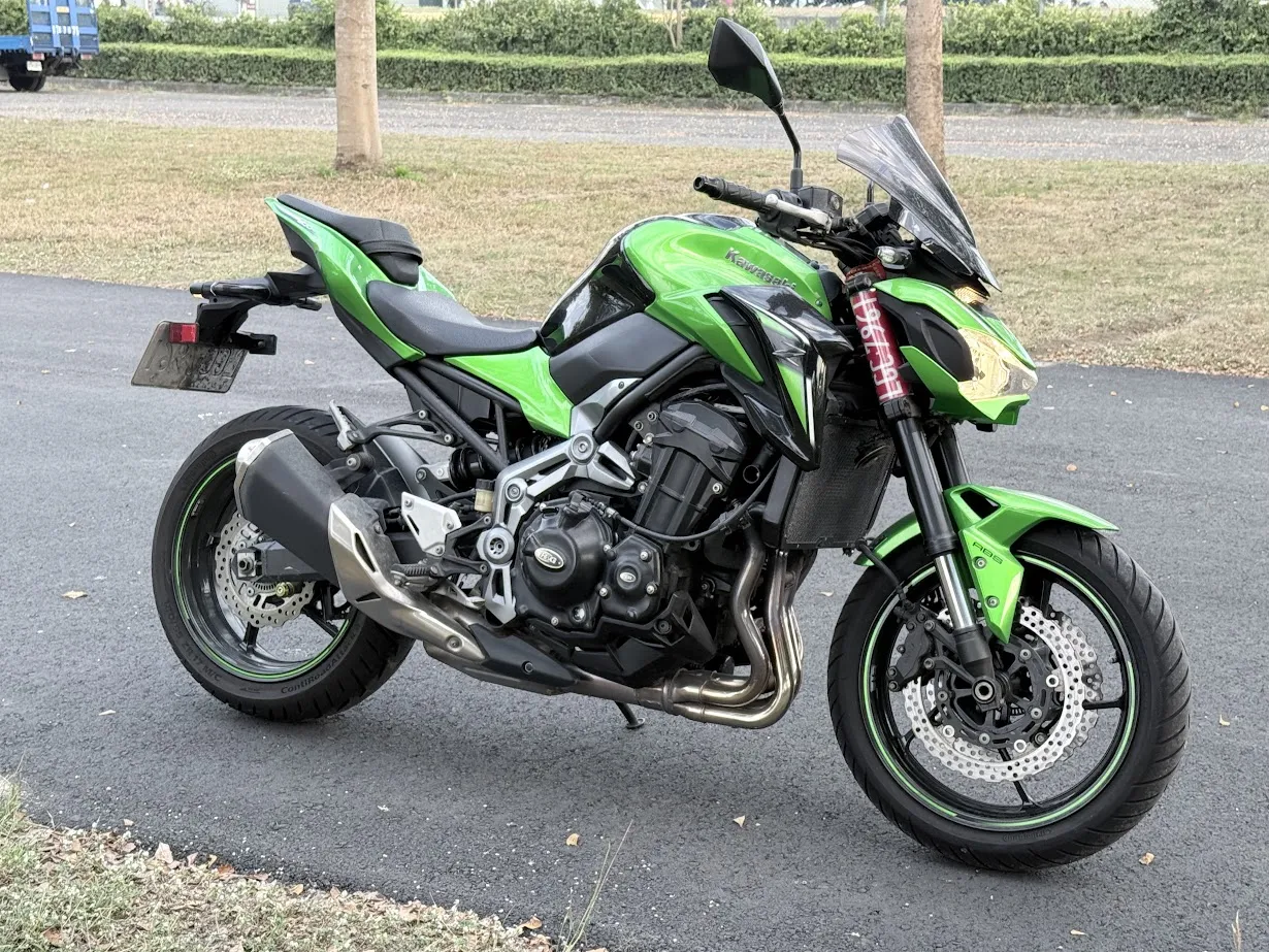 17＂KAWASAKI Z900