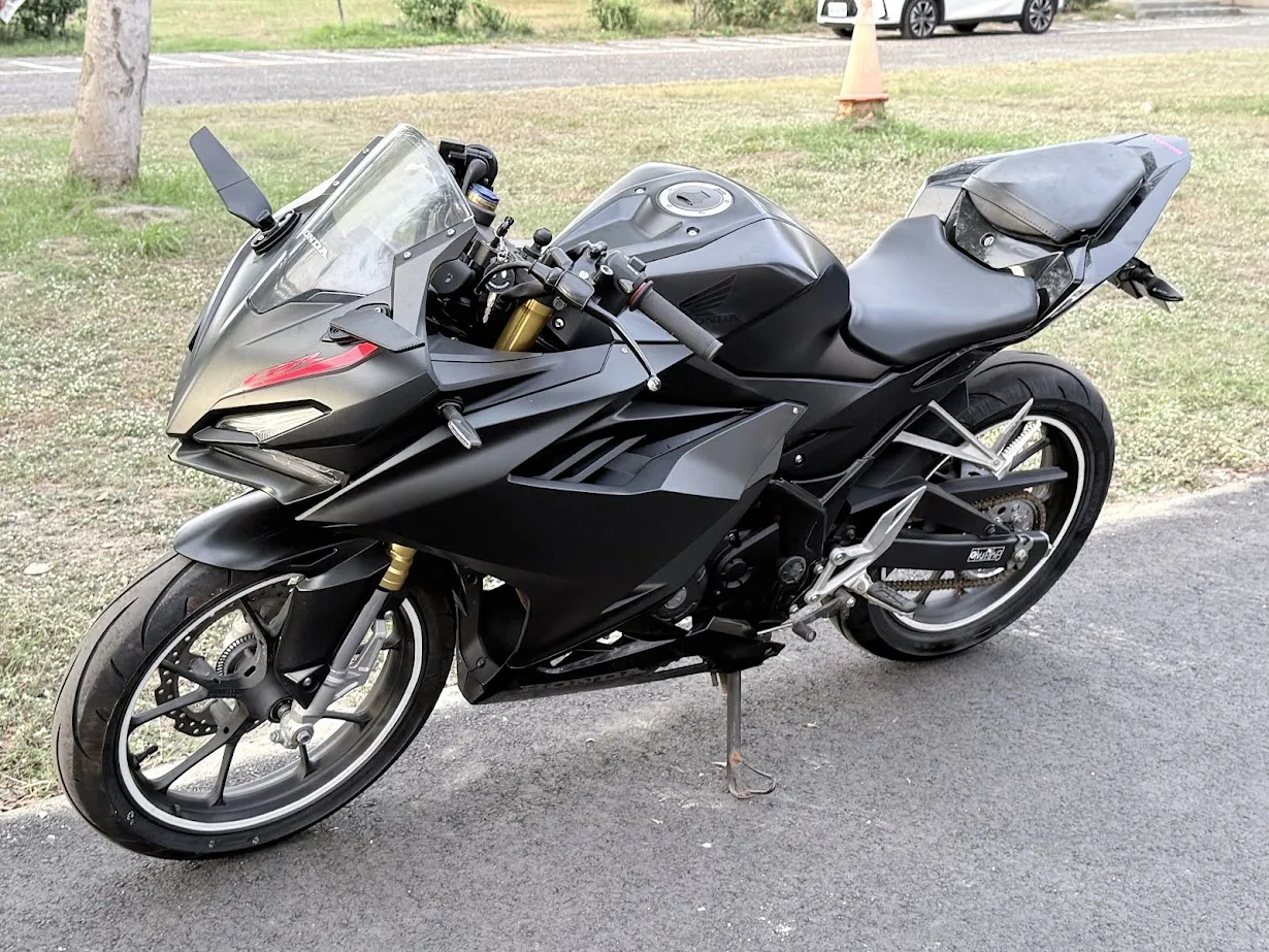 21＂ HONDA CBR150R