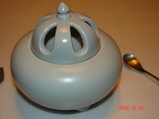 How to use the Shouxintang Agarwood Taiwan Patented Electric Incense Burner