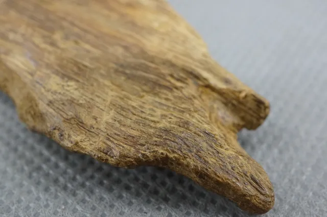 Could you please tell me about the packaging for the agarwood incense?