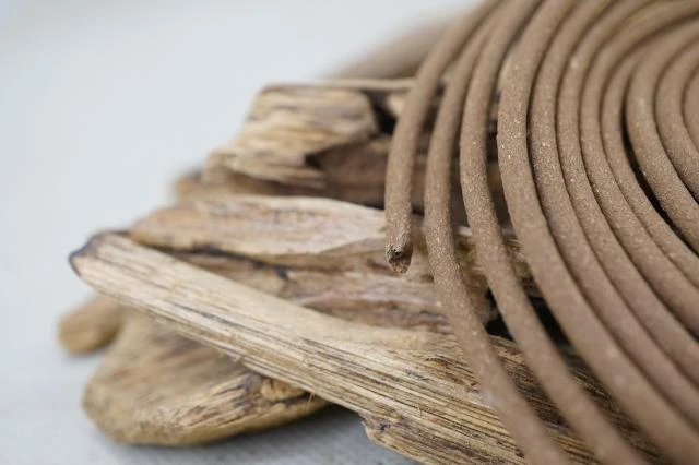 Yilian Agarwood 24H Low-Smoke Incense Coil (H40S)