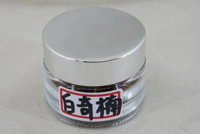 3 grams of wild white agarwood powder