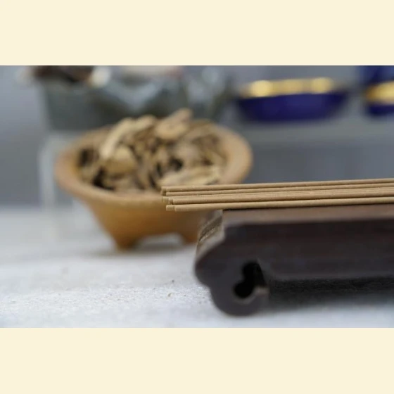 Top-grade wild Vietnamese Hoi An agarwood (for sleeping) / per gram
