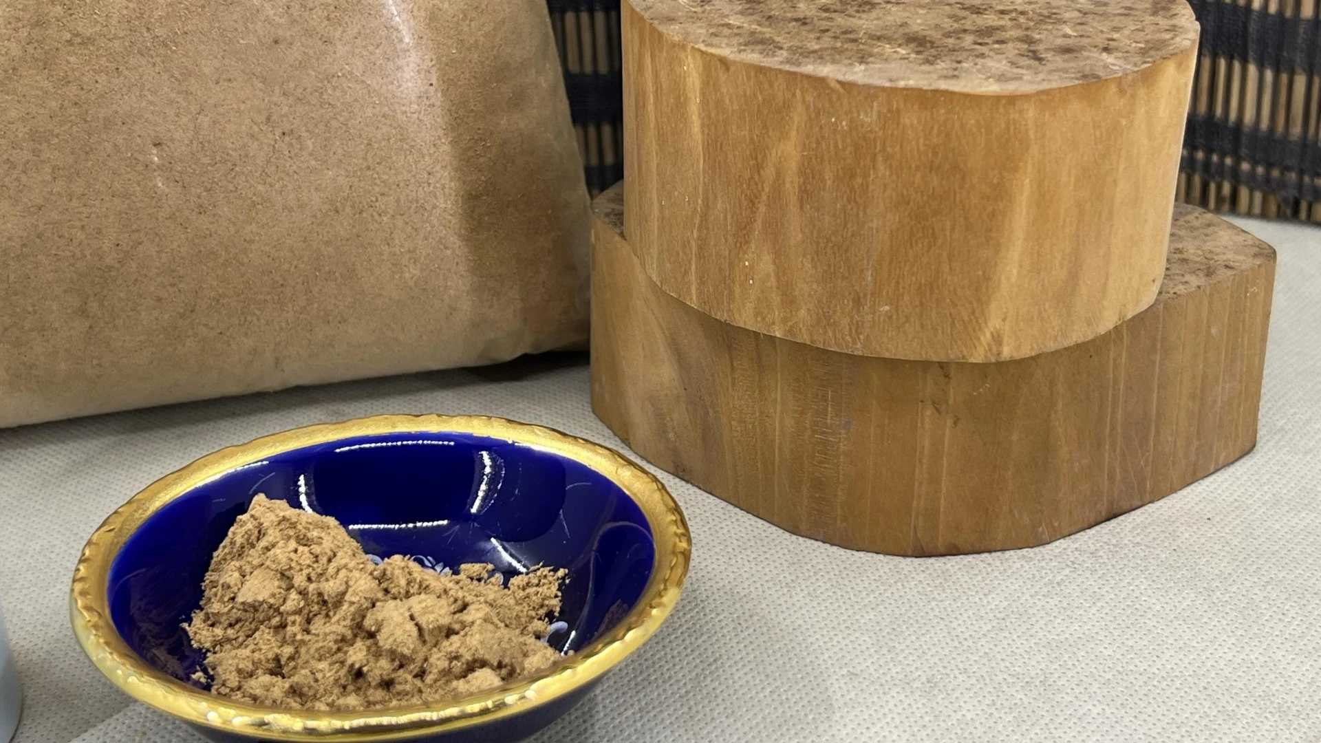 Old Dongjia Old Mountain Sandalwood Powder / 37.5g